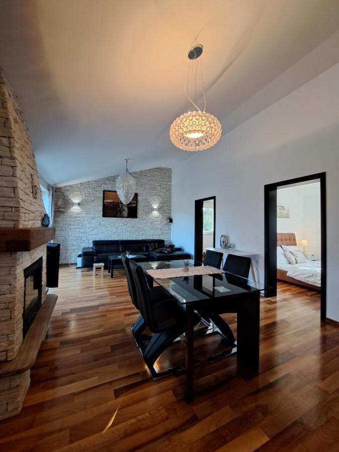 Apartments Villa Sotlar With Pool Умаг Экстерьер фото