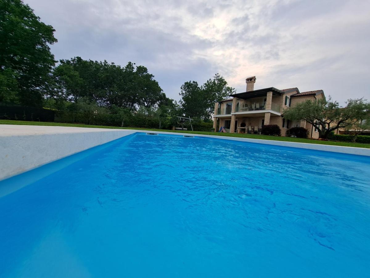 Apartments Villa Sotlar With Pool Умаг Экстерьер фото